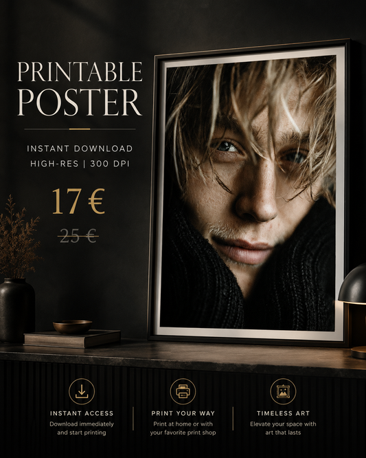 Almost Human – Portrait Poster A2 Ein Blick, der nicht posiert. Er bleibt. Almost Human ist digitale Wandkunst für Räume, die Nähe aushalten – roh, weich, direkt und gefährlich still.
