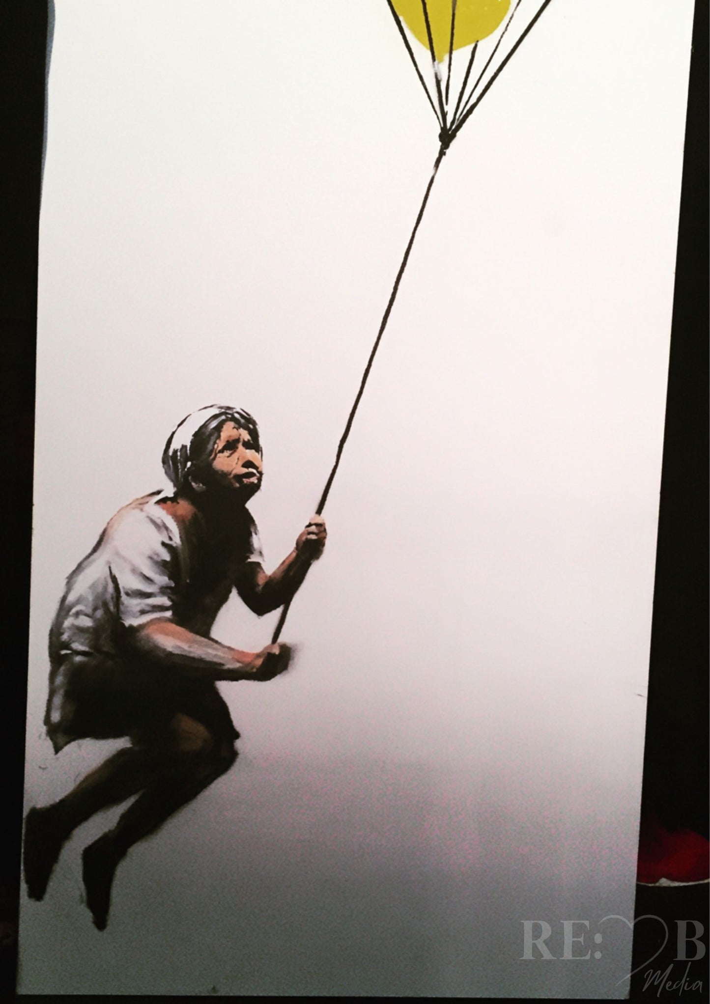Banksy-Inspired Bundle – Stille Rebellion & verlorene Unschuld | 19 A2 Poster Set Nicht laut. Aber unmöglich zu übersehen. Dieses Bundle zeigt, was passiert, wenn Kunst nicht gefallen will – sondern trifft.